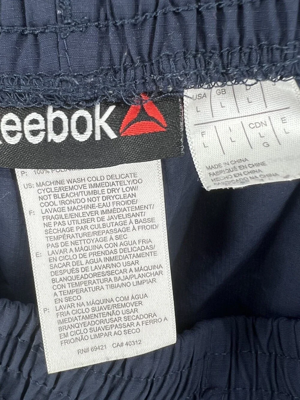Reebok utiltiy shorts Size L men's (1-42)